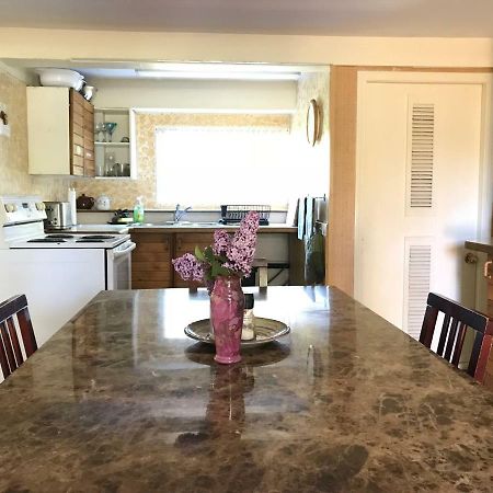 Lake Trail Guesthouse Cumberland 外观 照片